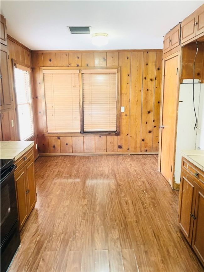 912 E Fulton St, House other with 3 bedrooms, 2 bathrooms and null parking in Sinton TX | Image 7