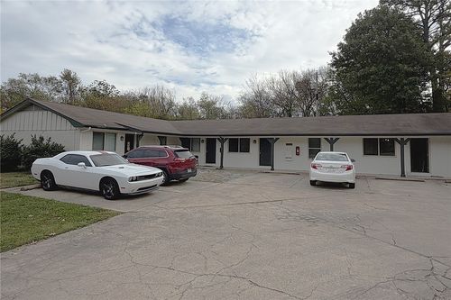 unit-b-2032 N Gregg Avenue, Fayetteville, AR, 72703 | Card Image