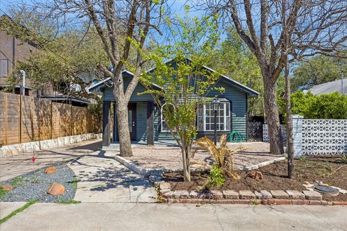 808 W Elizabeth St, Austin, TX, 78704-2338 | Card Image