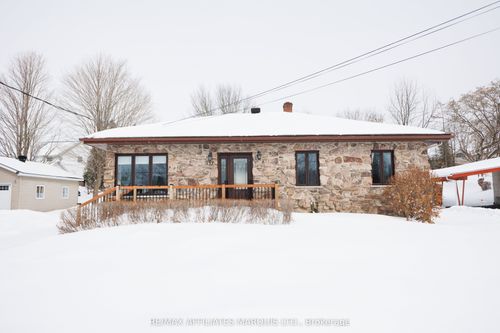 137 Park Ave, North Glengarry, ON, K0C1A0 | Card Image