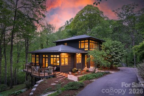 15 Hunters Way, Asheville, NC, 28804-6201 | Card Image
