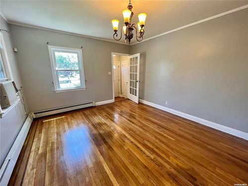 217 Hillside Ave, New Hyde Park, NY, 11040-2724 | Card Image