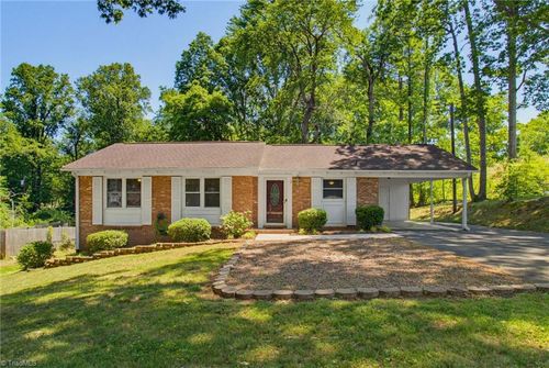 117 Peachtree Ln, King, NC, 27021-9406 | Card Image