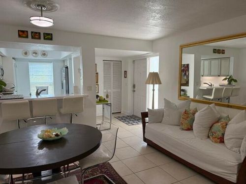 103-1723 Embassy Dr, West Palm Beach, FL, 33401-1937 | Card Image