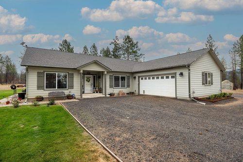 14305 E Nelson Rd, Elk, WA, 99009-5021 | Card Image