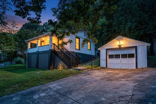 4331 Yellow Mountain Rd, Roanoke, VA, 24014-7251 | Card Image