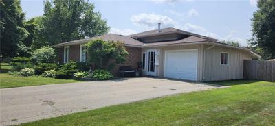 3427 Harvard Ave, House other with 4 bedrooms, 2 bathrooms and 5 parking in Niagara Falls ON | Image 1