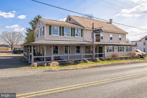 373 Hoffmansville Rd, BARTO, PA, 19504-9360 | Card Image