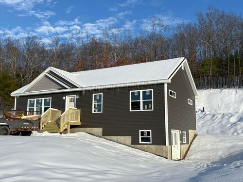 18 Hillside Drive, Raymond, ME, 04071 | Card Image