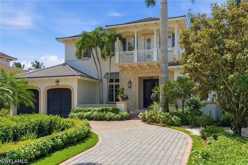 160 16th Ave S, NAPLES, FL, 34102-7400 | Card Image