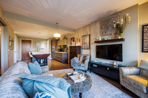 208-1616 Columbia St, Vancouver, BC, V5Y0B7 | Card Image