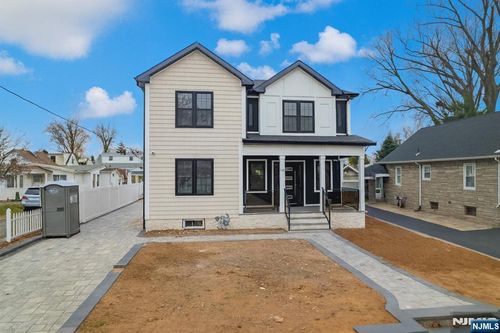 83 Madison Ave, Rochelle Park, NJ, 07662-4316 | Card Image