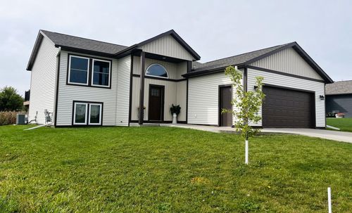 615 7th Ave Ne, Plainview, MN, 55964-2801 | Card Image