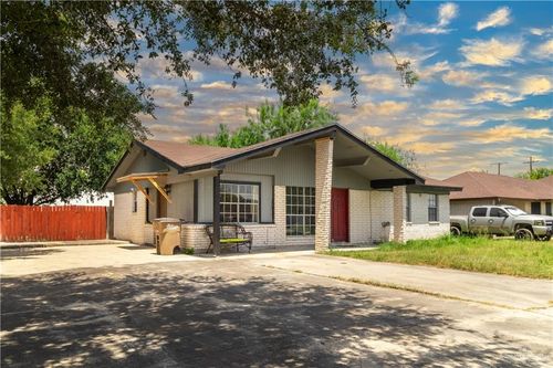 1802 Hunt Ave, Donna, TX, 78537-2952 | Card Image