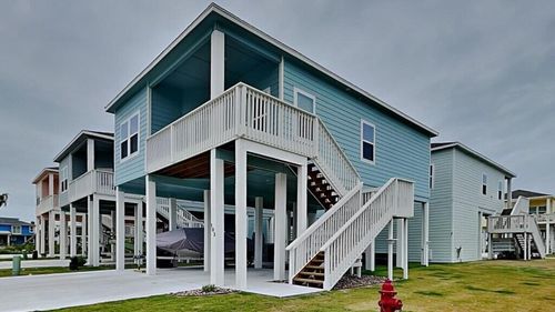103 Red Sea, Rockport, TX, 78382 | Card Image