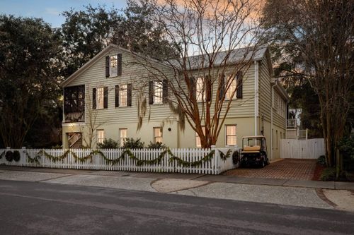 209 Bennett Street, Mount Pleasant, SC, 29464 | Card Image