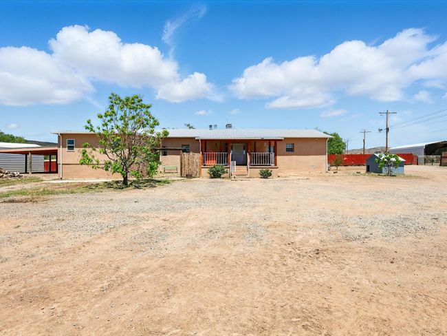 35 Walnut Trail, House other with 4 bedrooms, 3 bathrooms and 2 parking in Velarde NM | Image 4
