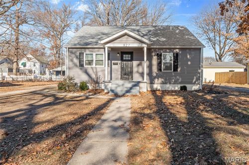 827 Longfellow Ave, Wood River, IL, 62095-2327 | Card Image