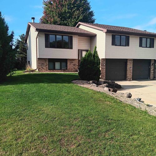 2649 Stanbrook St, Fitchburg, WI, 53711-5464 | Card Image