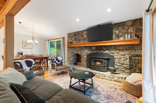 7 Lightning Ledge Way, Wilmington, VT, 05363-8857 | Card Image