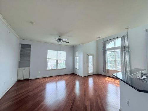 apt-49-1010 Rosine St, Houston, TX, 77019-3872 | Card Image
