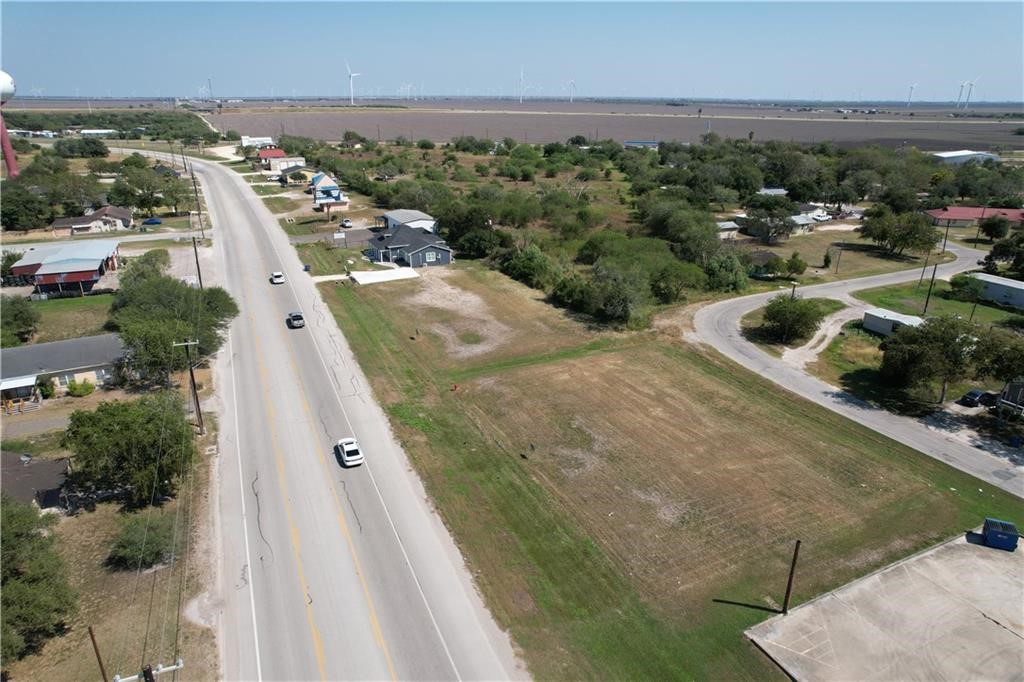 Commercial Sale in Mathis 5