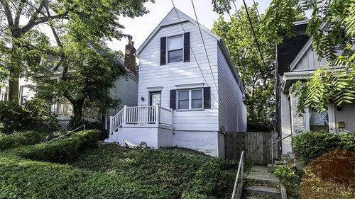 527 Riddle Road, Cincinnati, OH, 45220 | Card Image