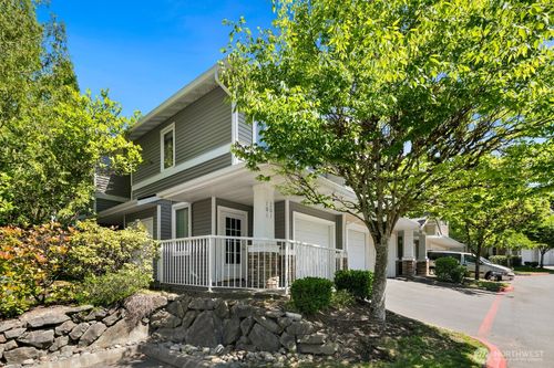 101-22022 42nd Ave S, Kent, WA, 98032-2383 | Card Image
