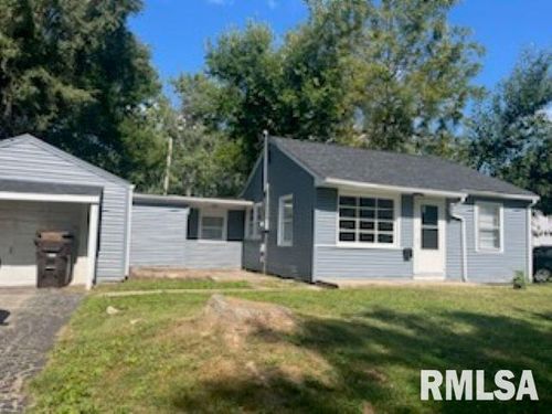 1028 S Tonti Cir, Peoria, IL, 61605-1243 | Card Image