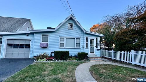 32 Leary Ave, Bloomingdale, NJ, 07403-1612 | Card Image