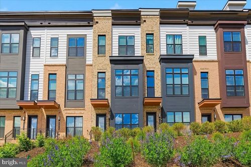 2018 Tysons Ridgeline Rd, FALLS CHURCH, VA, 22043-2621 | Card Image