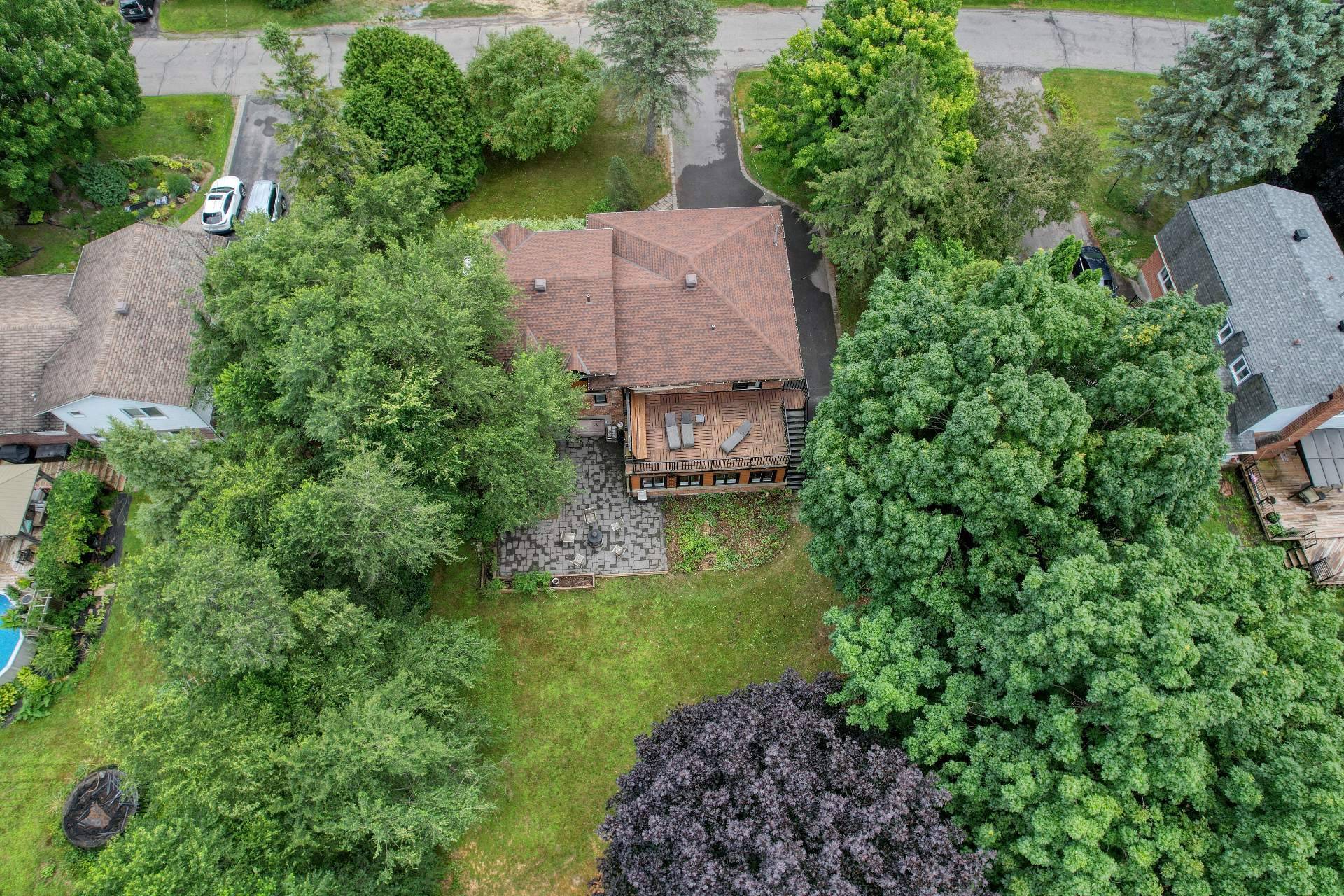 Residential in Baie-d'Urfé 4