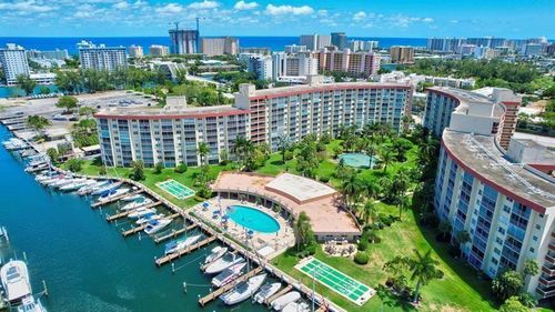 412-2731 Ne 14th Street Cswy, Pompano Beach, FL, 33062-3562 | Card Image