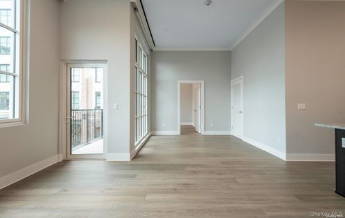 unit-1014-100 Garvies Point Rd, Glen Cove, NY, 11542-5000 | Card Image