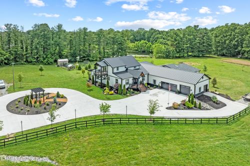 3358 Plateau Rd, Crossville, TN, 38571-2061 | Card Image