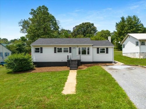 1104 8th St, Altavista, VA, 24517-1418 | Card Image