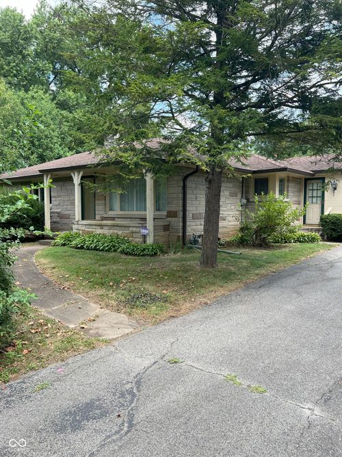 8635 Carrollton Ave, Indianapolis, IN, 46240-1821 | Card Image