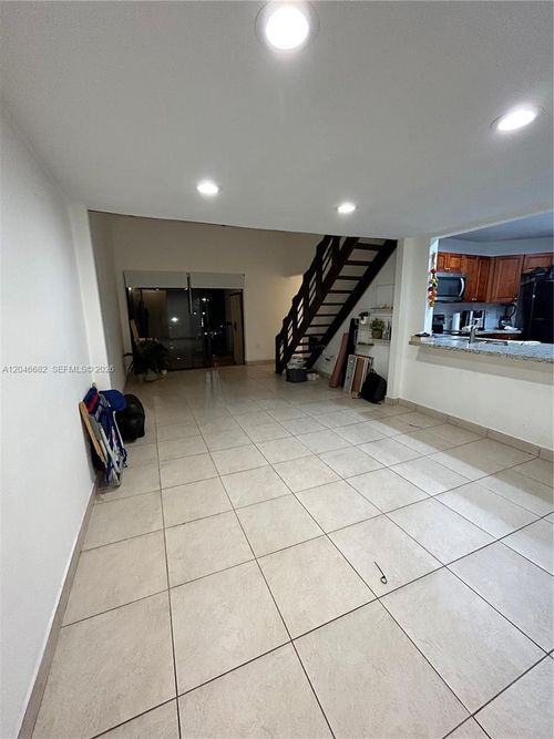 20235-9421 Fontainebleau Boulevard, Miami, FL, 33172 | Card Image