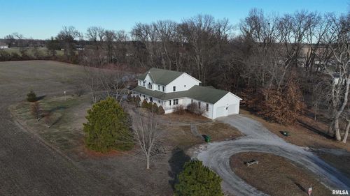 102 W North Street, Ina, IL, 62812 | Card Image