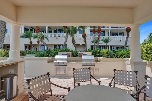 401 - 13627 Deering Bay Dr, Condo with 3 bedrooms, 3 bathrooms and null parking in Coral Gables FL | Image 40