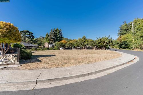 4011 Garden Rd, El Sobrante, CA, 94803-2226 | Card Image