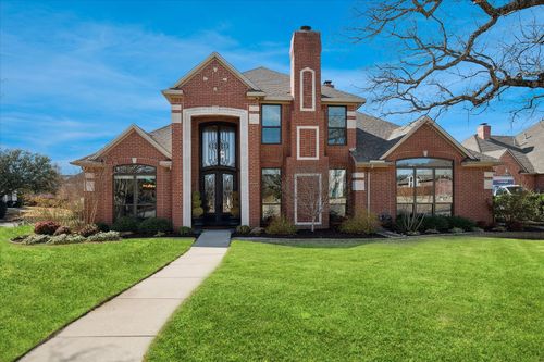 112 Woodglen Ct, Southlake, TX, 76092-7228 | Card Image