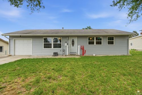 929 S Garfield St, Junction City, KS, 66441-4109 | Card Image