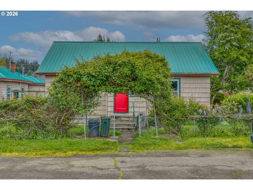 1170 N Baxter St, Coquille, OR, 97423-1325 | Card Image