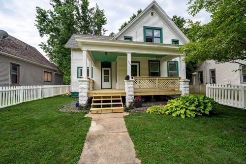 906 W Taylor St, Bloomington, IL, 61701-4913 | Card Image
