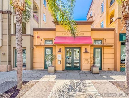 203-2400 5th, San Diego, CA, 92101 | Card Image