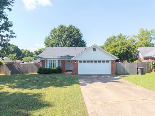 2406 Lisa Ct, Van Buren, AR, 72956-2979 | Card Image
