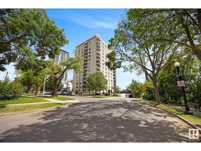 303 - 9737 112 St Nw, Condo with 2 bedrooms, 1 bathrooms and null parking in Edmonton AB | Image 2