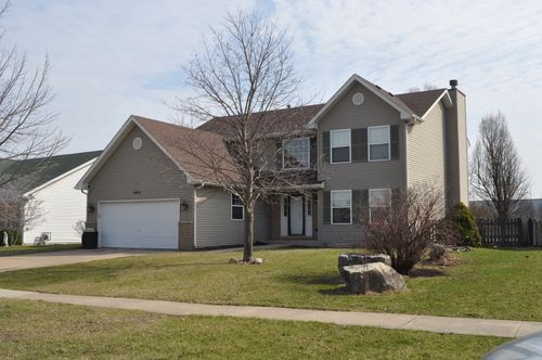 900 Shorewood Dr, Shorewood, IL, 60404-7201 | Card Image