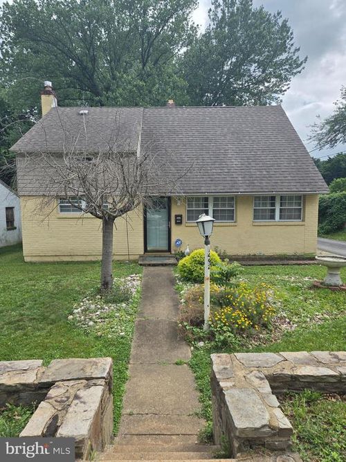 1492 Faulkland Rd, WILMINGTON, DE, 19805-1310 | Card Image